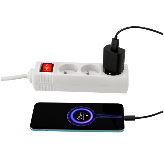 Przedłużacz 3 gniazda 1,5m z wlacznikim BIAŁY